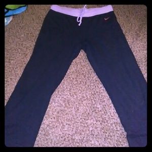 Nike Women's Workout Stretch Capris